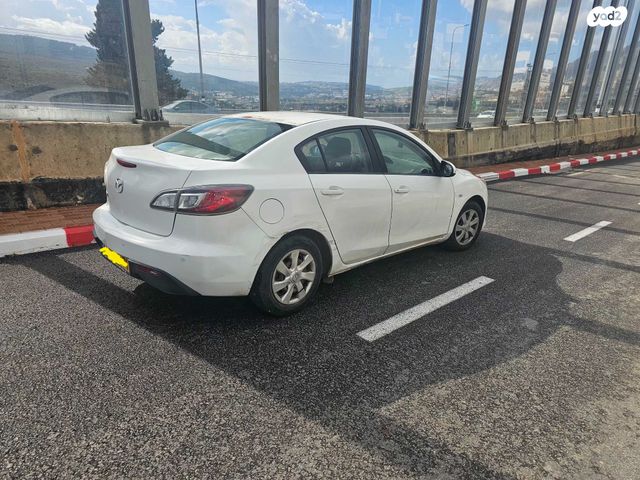 מודעת רכב מאזדה 3