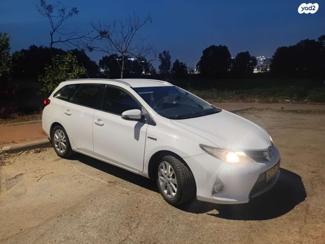 מודעת רכב טויוטה אוריס