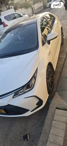 מודעת רכב טויוטה קורולה