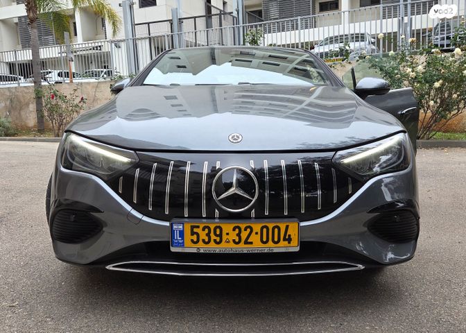 מודעת רכב מרצדס-בנץ EQE