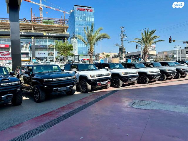 מודעת רכב ג'י.אם.סי האמר EV 2