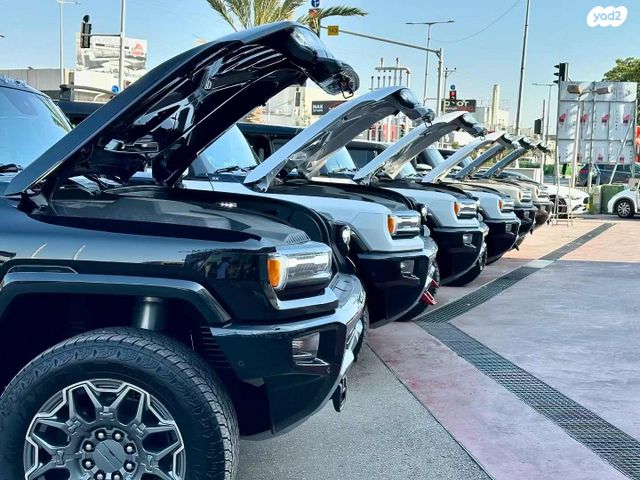 מודעת רכב ג'י.אם.סי האמר EV 1