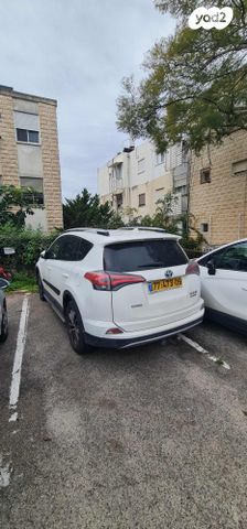 מודעת רכב טויוטה RAV4
