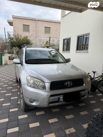 מודעת רכב טויוטה RAV4