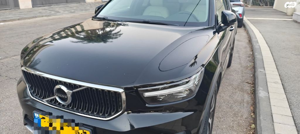 מודעת רכב וולוו XC40