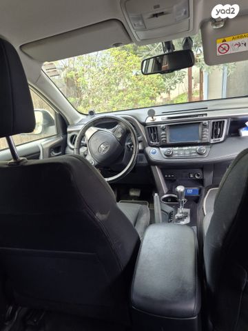 מודעת רכב טויוטה RAV4
