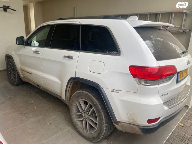 מודעת רכב ג'יפ גרנד צ'ירוקי