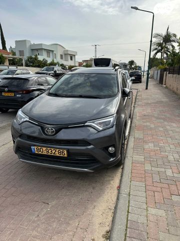 מודעת רכב טויוטה RAV4