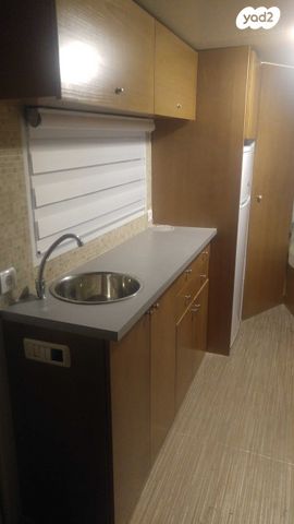 מודעת רכב נגרר (קראוון נגרר)