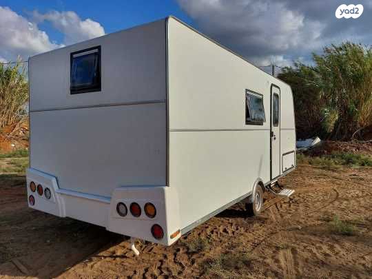 מודעת רכב נגרר (קראוון נגרר)