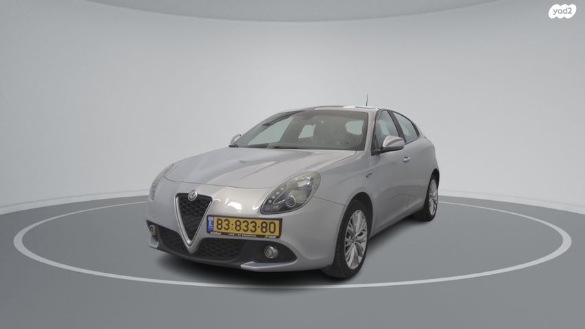 מודעת רכב אלפא רומיאו ג'ולייטה