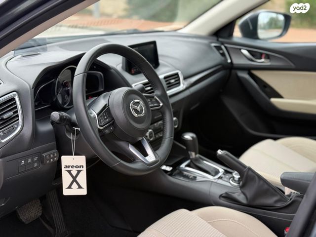 מודעת רכב מאזדה 3