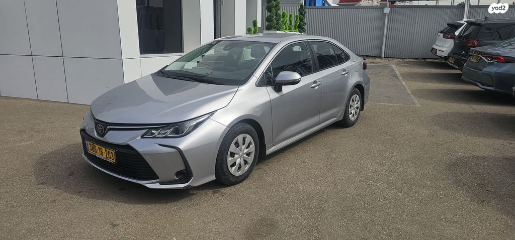 מודעת רכב טויוטה קורולה