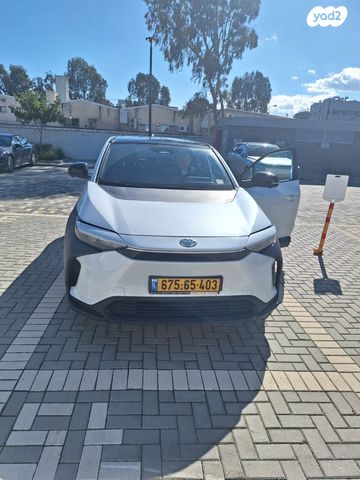 מודעת רכב טויוטה bZ4X