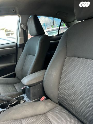 מודעת רכב טויוטה קורולה 2