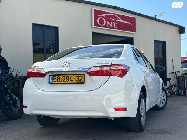 מודעת רכב טויוטה קורולה 1