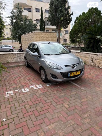 מודעת רכב מאזדה 2