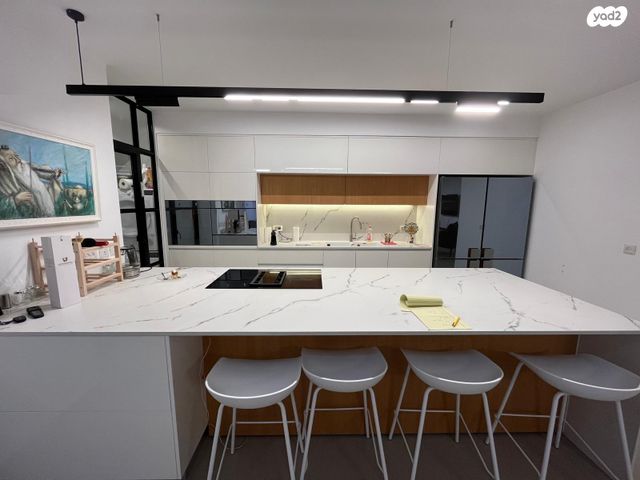 שדרות הרצל 12