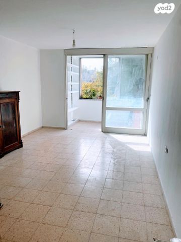 יהודה בורלא 26