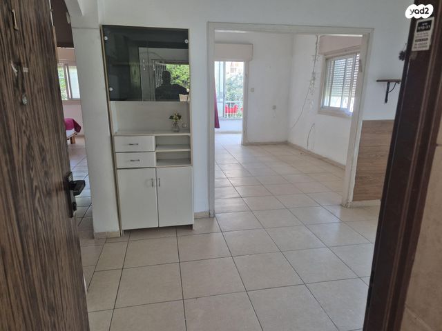 דרך יד לבנים 55