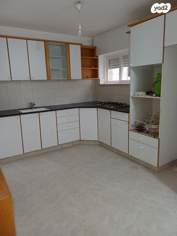 משה מרזוק 24