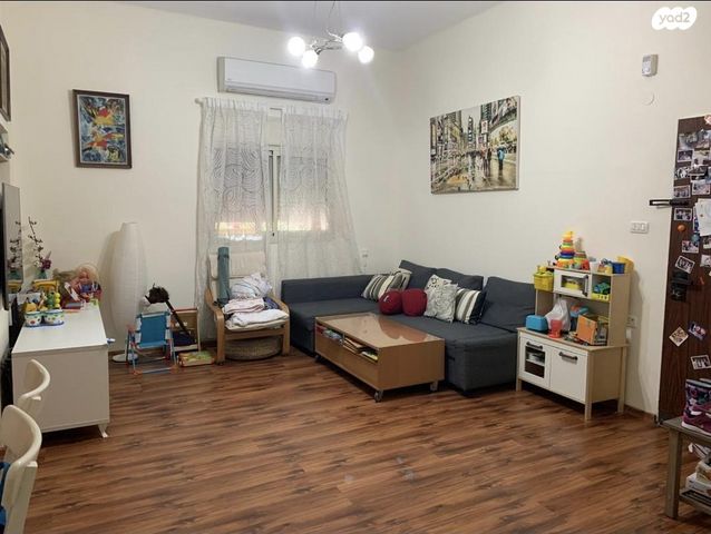 בנימין ד'ישראלי 14