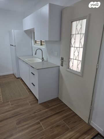 אביגדור עשת 81