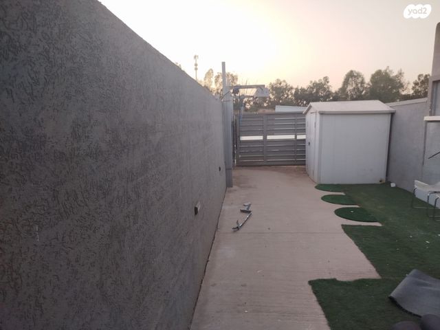 מבוא דביר 16