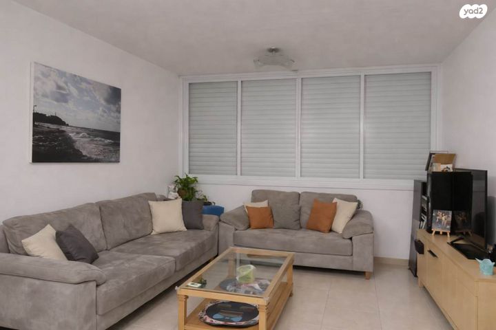 אבן גבירול 7