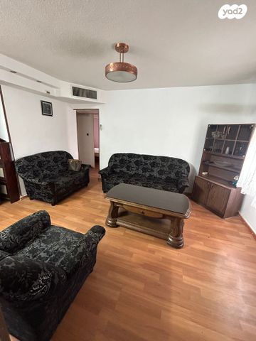 אליהו נחייסי 5