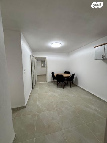 טרומפלדור 22