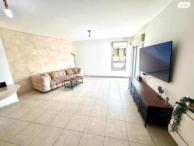 רובע הקריה, הסיטי