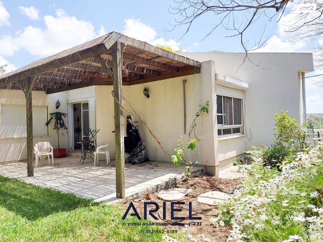 בית פרטי/ קוטג', מצפה אבי"ב