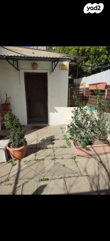 גבעת גאולה 18