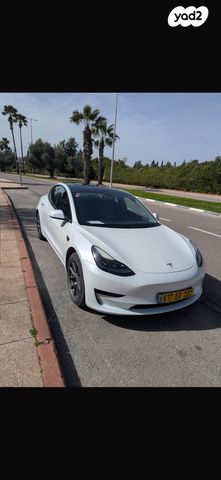 מודעת רכב טסלה מודל 3