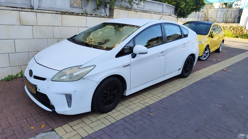 מודעת רכב טויוטה פריוס