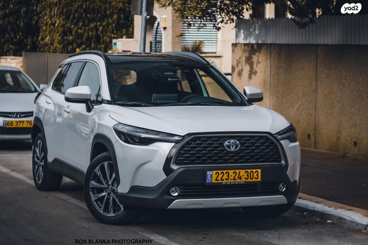 מודעת רכב טויוטה קורולה קרוס