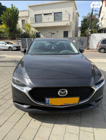 מודעת רכב מאזדה 3