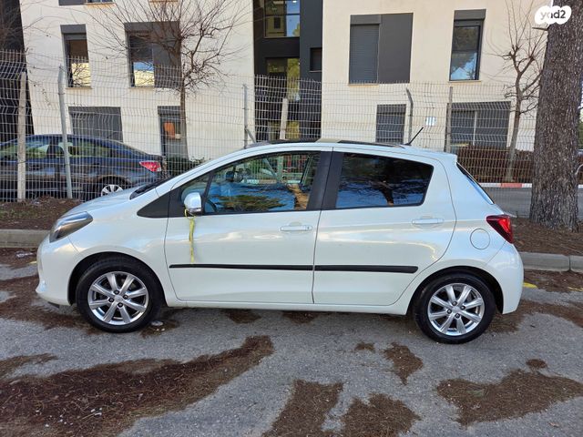 מודעת רכב טויוטה יאריס