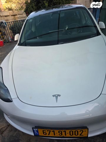 מודעת רכב טסלה מודל 3