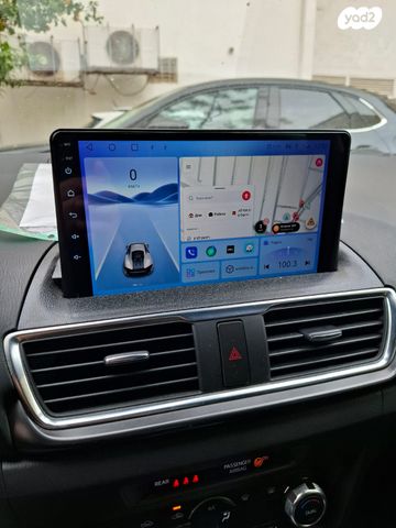 מודעת רכב מאזדה 3