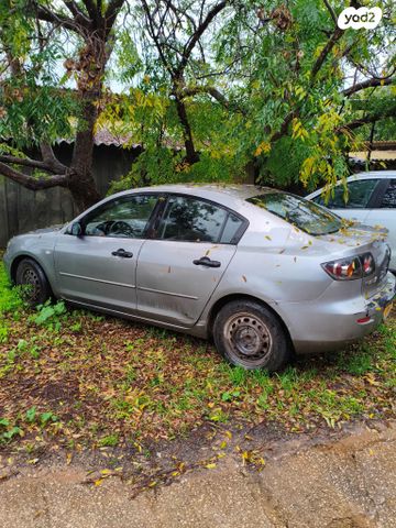 מודעת רכב מאזדה 3