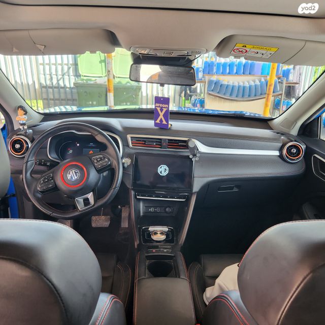 מודעת רכב אם ג'י ZS