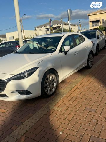 מודעת רכב מאזדה 3