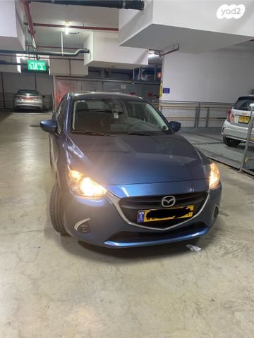 מודעת רכב מאזדה 2