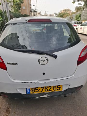 מודעת רכב מאזדה 2
