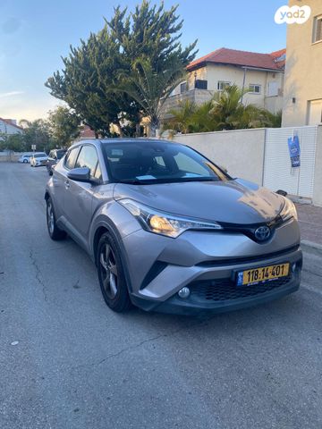מודעת רכב טויוטה C-HR