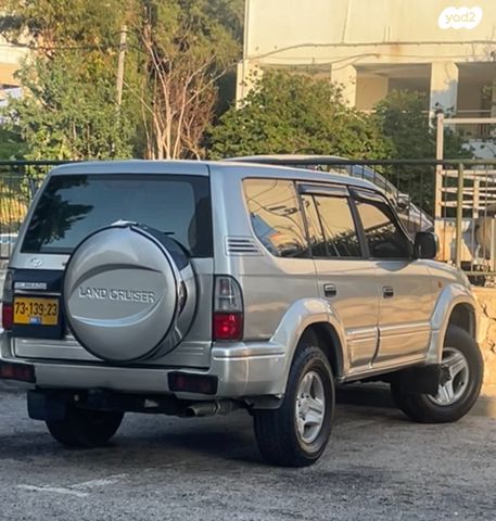 מודעת רכב טויוטה לנד קרוזר