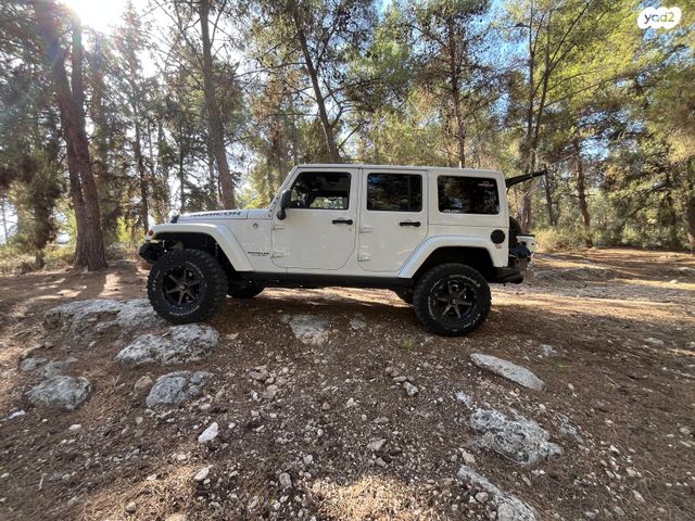 מודעת רכב ג'יפ רנגלר