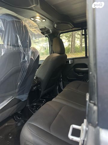 מודעת רכב ג'יפ רנגלר 1